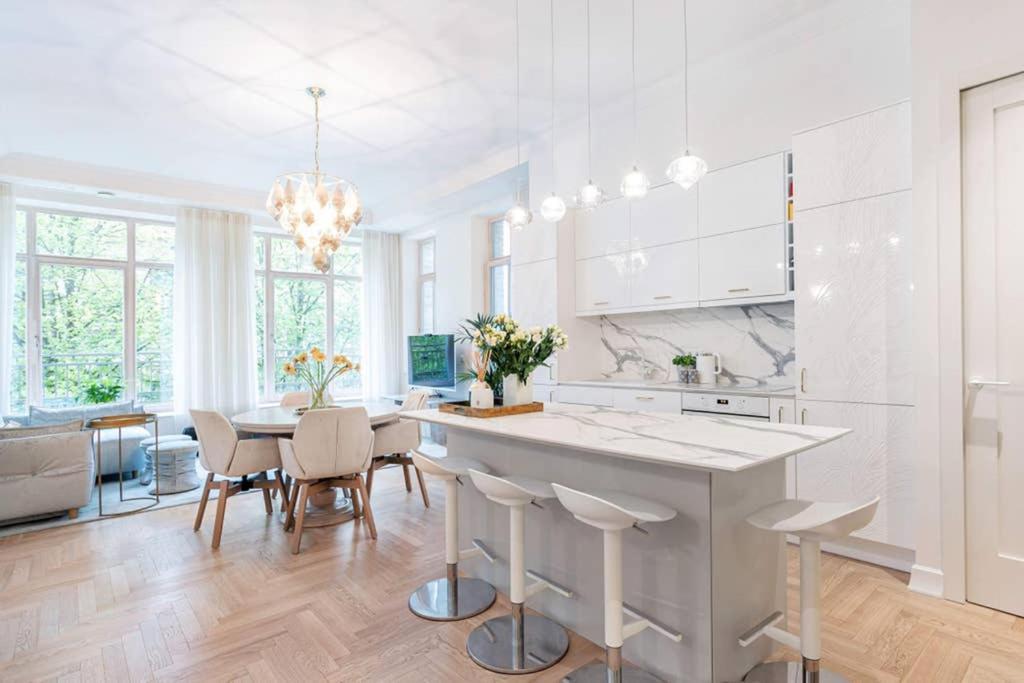 Jogailos Residence Peaceful Old Town Luxury 3 Bdr, 2 Bthr, Free Garage, Top-Speed Wifi VNO Exterior photo