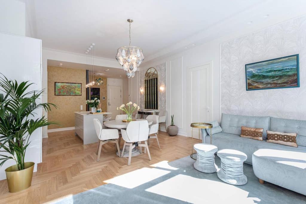 Jogailos Residence Peaceful Old Town Luxury 3 Bdr, 2 Bthr, Free Garage, Top-Speed Wifi VNO Exterior photo